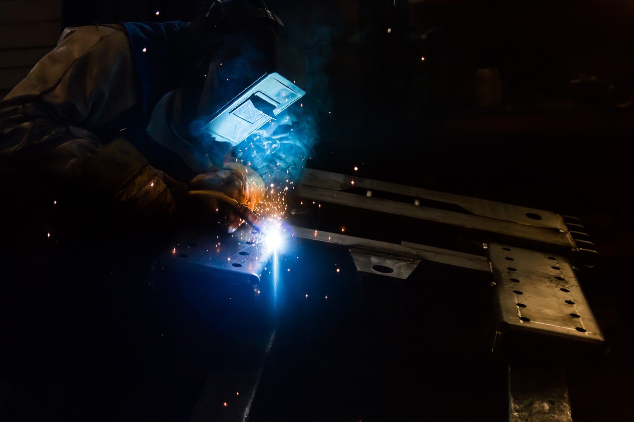 welding, welder, work-2819144.jpg